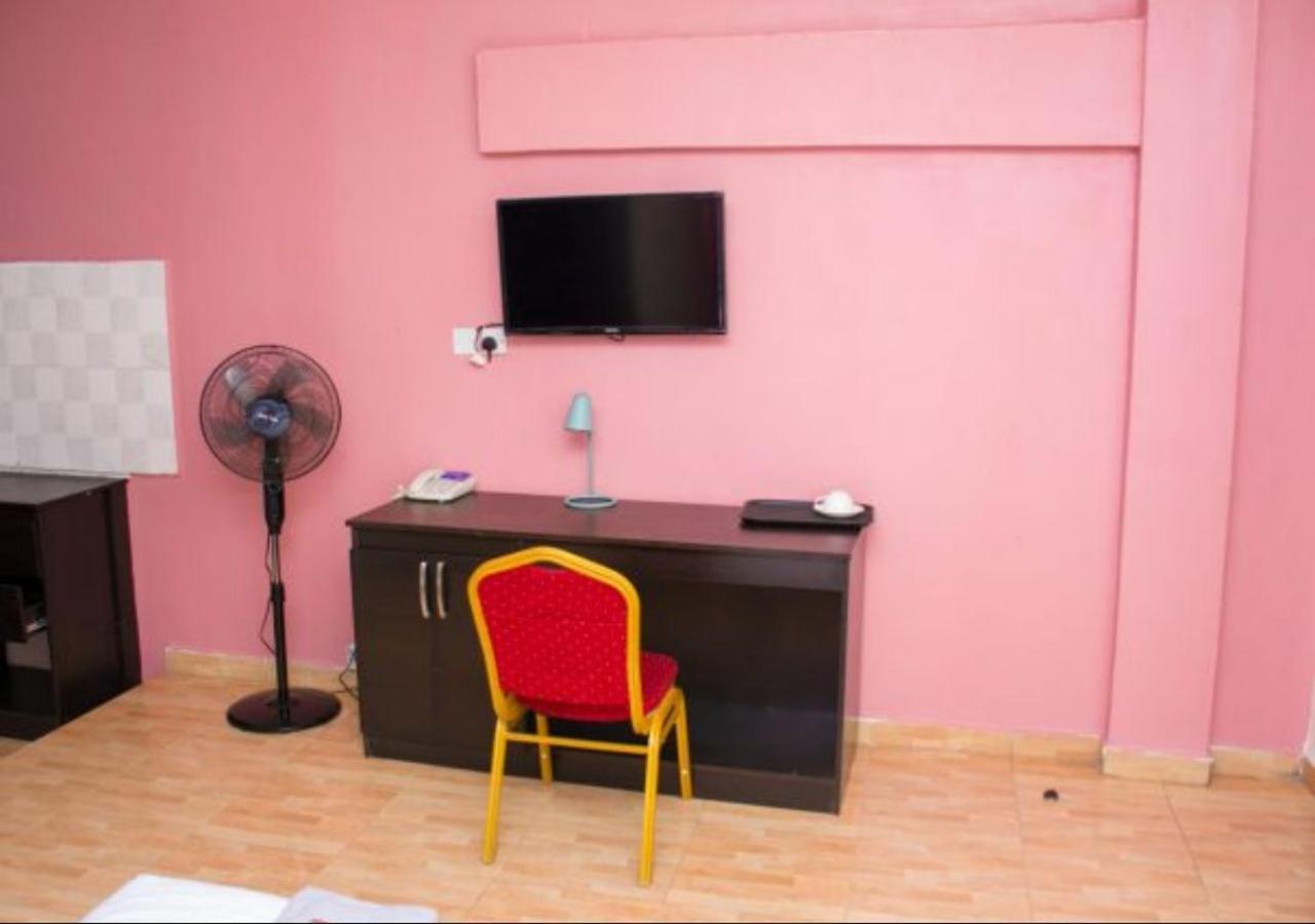 Esporta Suites Yaba Lagos Buitenkant foto