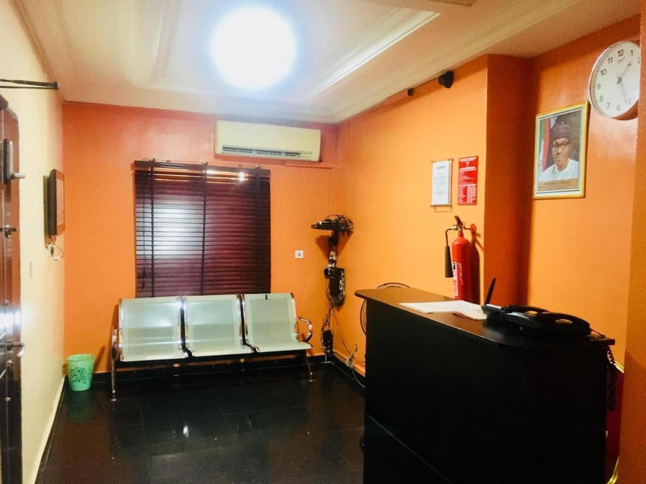 Esporta Suites Yaba Lagos Buitenkant foto